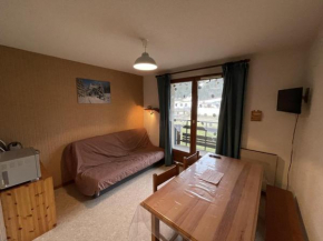 Studio cabine avec balcon sud-est au Lioran - FR-1-787-100